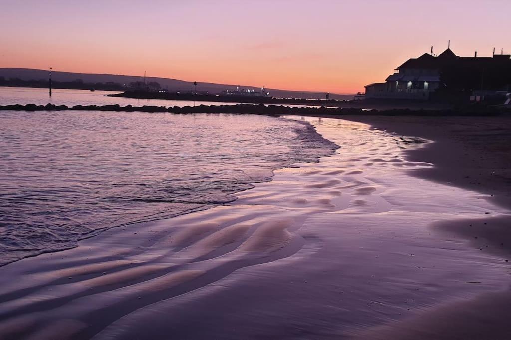 Sandbanks Ground Floor 2 Bed Apt, Beach 3Mins Walk Poole Exterior photo