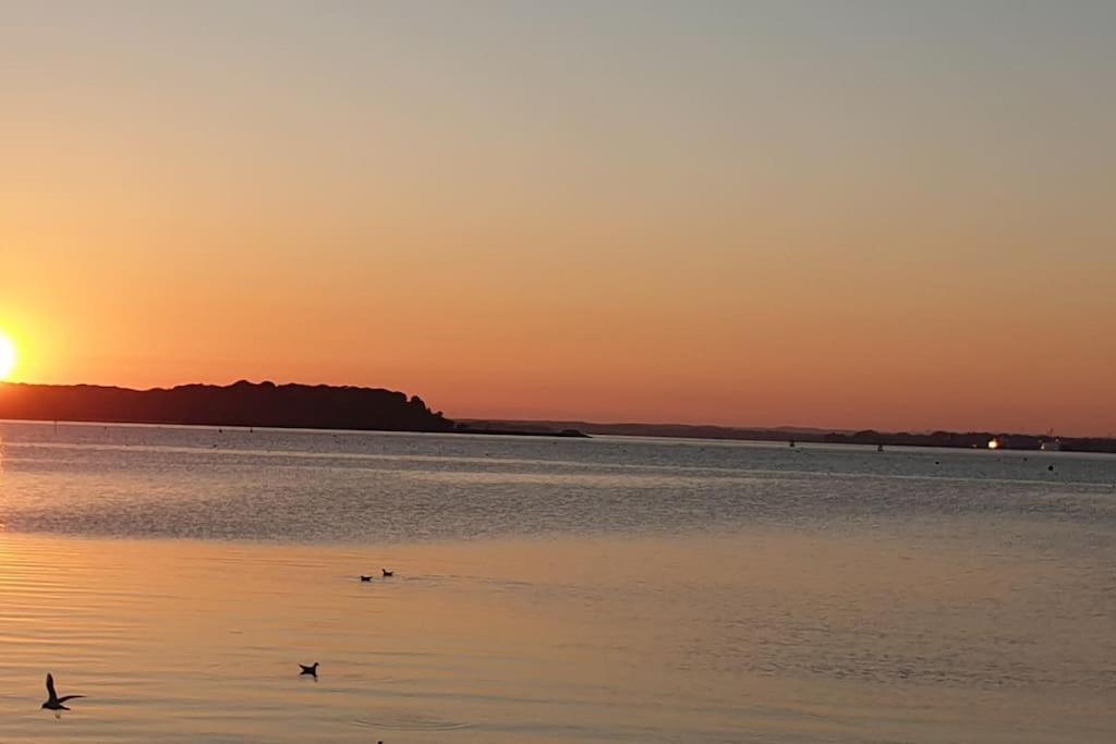 Sandbanks Ground Floor 2 Bed Apt, Beach 3Mins Walk Poole Exterior photo
