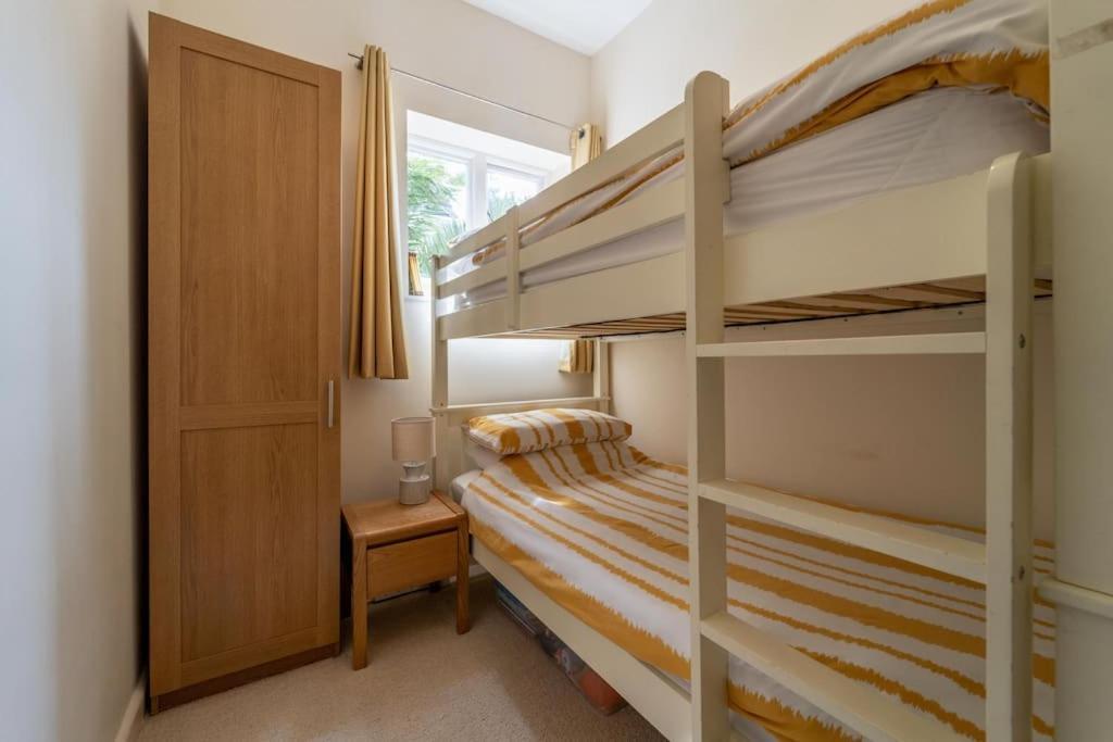 Sandbanks Ground Floor 2 Bed Apt, Beach 3Mins Walk Poole Exterior photo